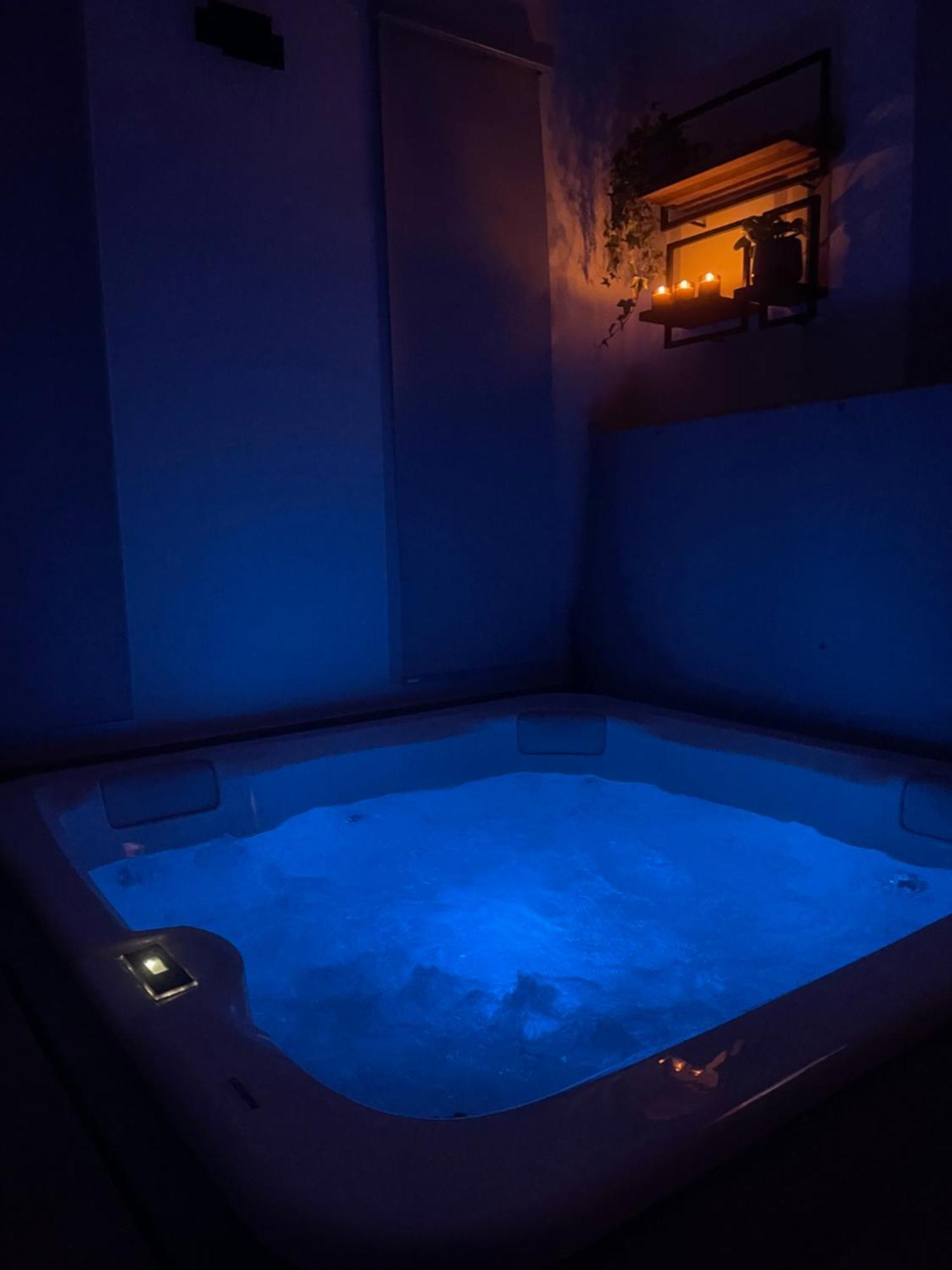 Logement Avec Jacuzzi Joucas Zewnętrze zdjęcie