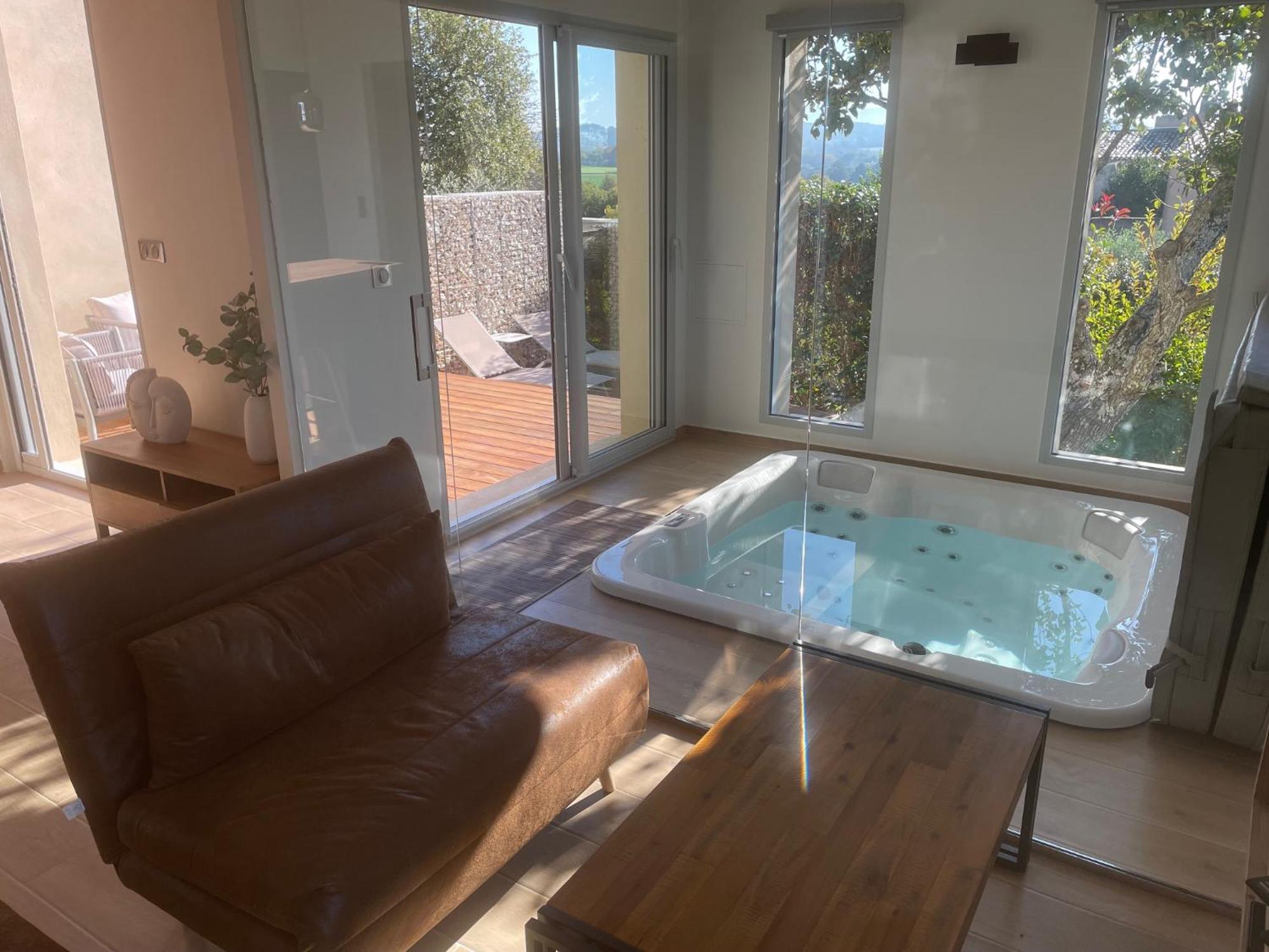 Logement Avec Jacuzzi Joucas Zewnętrze zdjęcie